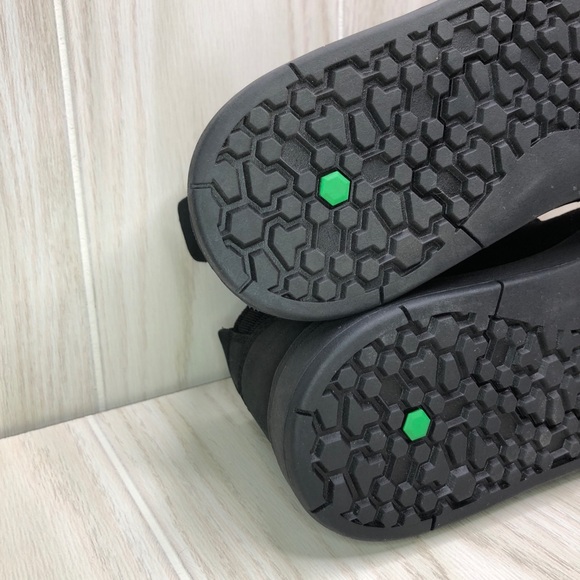 Timberland Davis Square Mixed-Media Chukka Boots - Picture 9 of 9